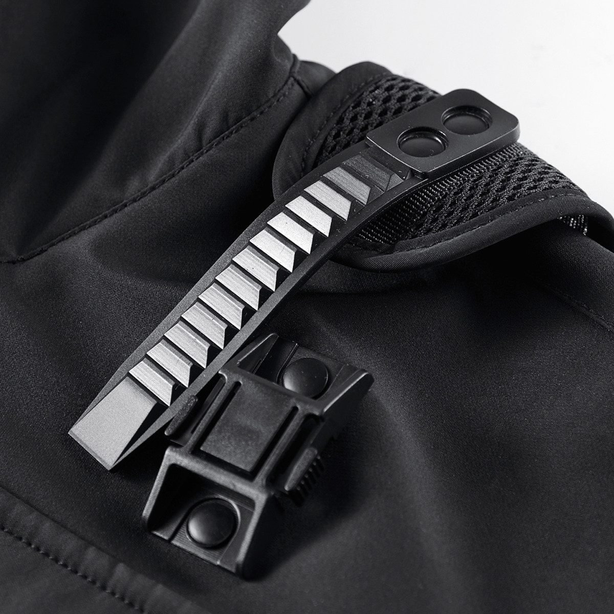 VIP机能风多口袋工装外套男春秋小众设计感连帽风衣潮牌战术夹克,淘宝优惠券,粉丝福利购,淘宝优惠卷