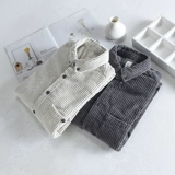 汉絮 Двухцветная демисезонная ретро вельветовая рубашка для отдыха, свободный крой