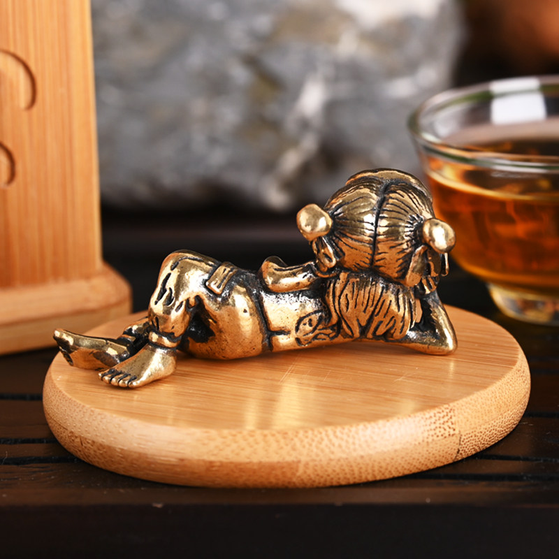 黄铜茶宠哪吒摆件复古做旧神话三太子居家茶桌书房笔搁古玩铜艺品