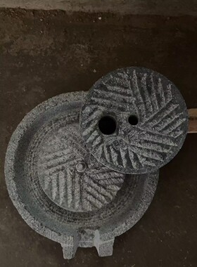 幼儿园手动推磨盘老式天然青石磨