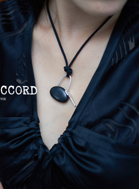 现货DACCORD锁扣钥匙吊坠黑色皮绳银色长款项链个性25SS新款