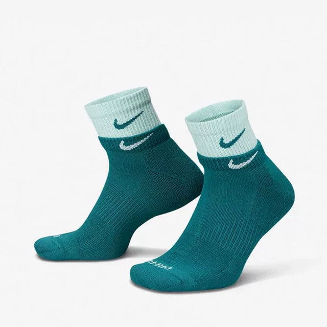 Nike Nike ຖົງຕີນກິລາໂຍຜະລິດສອງຊັ້ນຂອງຜູ້ຊາຍແລະຜູ້ຍິງສອງຊັ້ນທີ່ກົງກັນຂ້າມກັບເກີບກິລາໂຍຜະລິດຊັ້ນກາງ DD2795 DH4058
