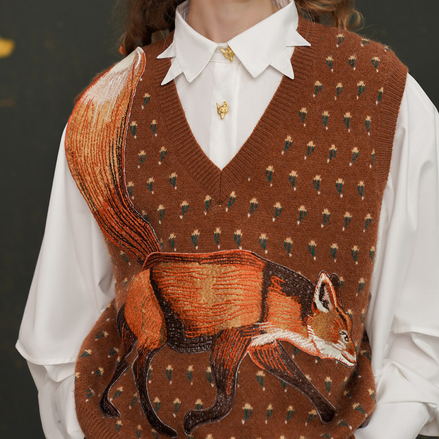 Kamo original regular v-neck embroidered vest