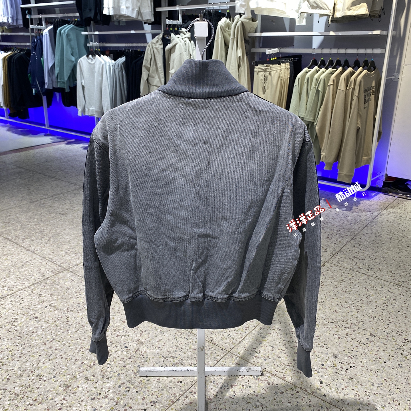 Adidas阿迪达斯三叶草25秋季女子刺绣牛仔夹克运动休闲外套JY2564 - 图0