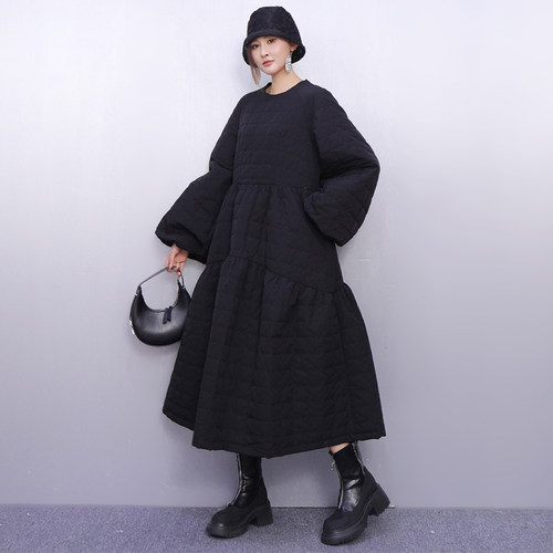 2025秋冬新款女雅丹风黑色长款棉服宽松A字设计感连衣裙显瘦外套 - 图0