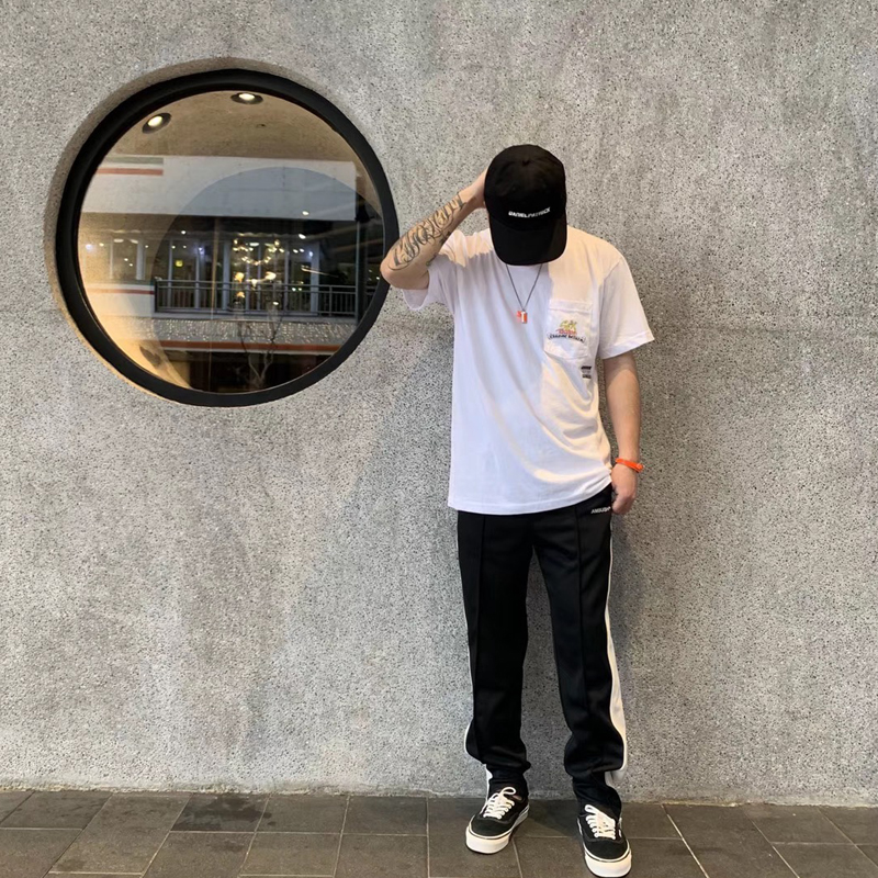 休闲账动裤男高街 字母刺绣黑白简约拼色长裤 春夏新款 AMBUSH19SS 休闲账动裤男高街 字母刺绣黑白简约拼色长裤 春夏新款 AMBUSH19SS