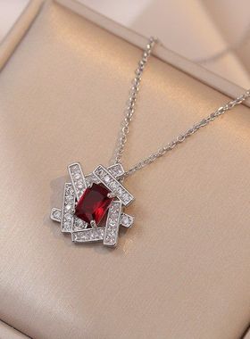 项链女 网红小红薯红色锆石几何小众时尚新款设计感吊坠气质项链