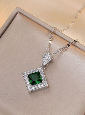 项链女网红祖母绿锆石几何小众时尚新款设计感吊坠气质套装钛钢项