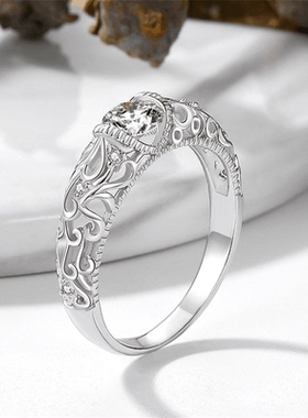 S925莫桑石戒指巴洛克60分钻戒镂空奢华高级感闭口镀银女款指环