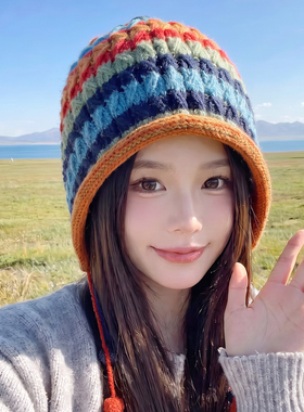 手工钩花毛球帽，出游拍照显脸小