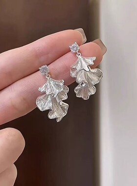 轻奢银杏叶裙摆耳环设计感百搭女