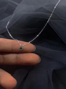 S925纯银镀14K金轻奢复古祖母绿项链 迷你简约绿石钻锁骨链女