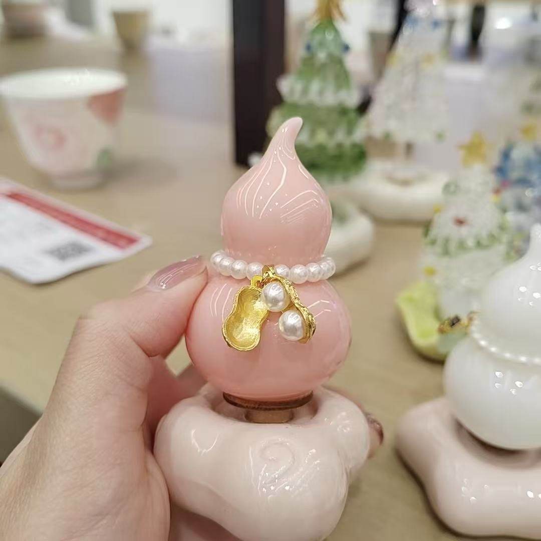景德镇旋转小葫芦转转摆件汽车载可旋转可爱陶瓷创意茶宠桌面摆件,淘宝优惠券,粉丝福利购,淘宝优惠卷