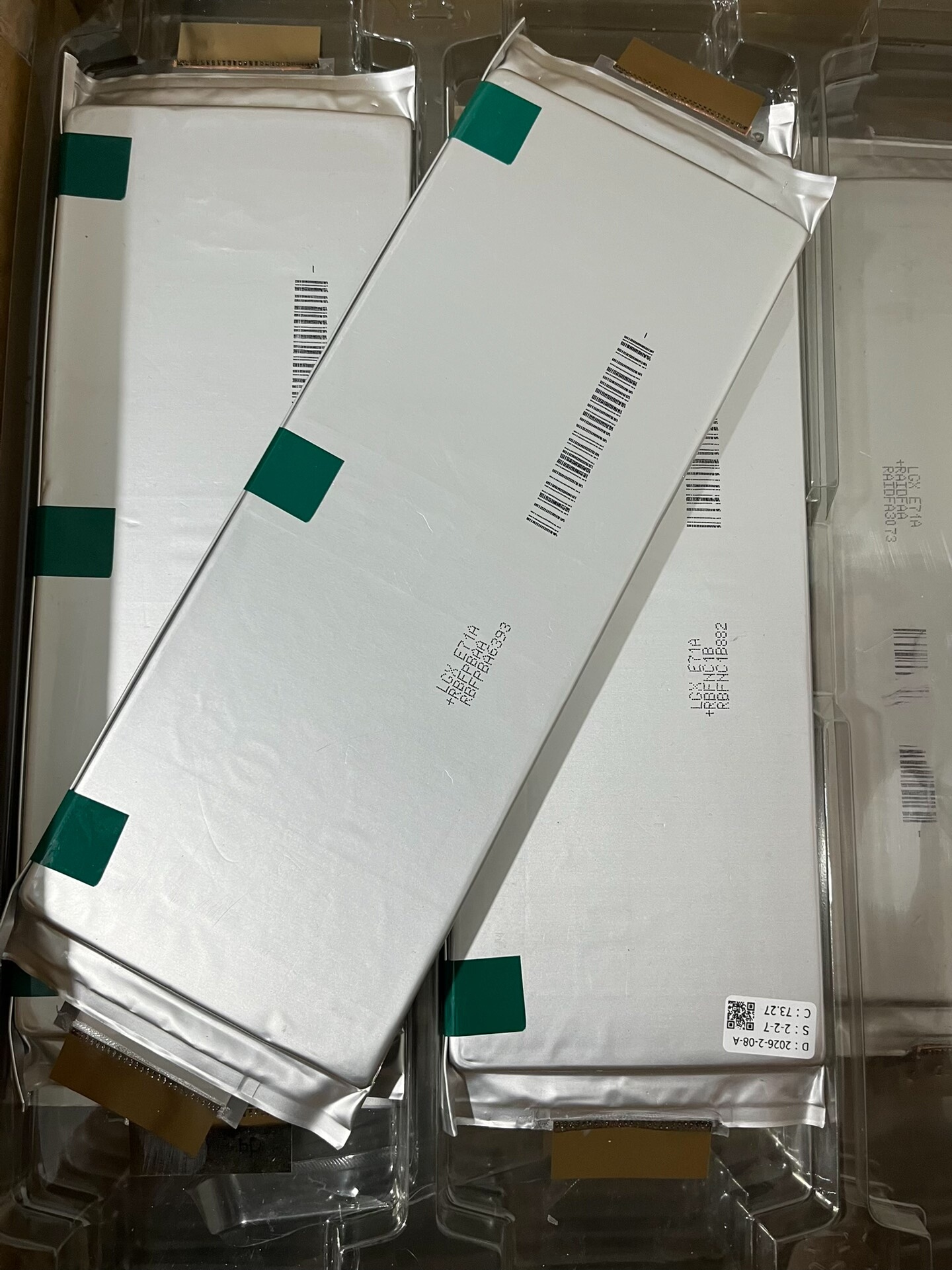 全新三元锂电池LG 3.7V/E71Ah电动车大单体软包动力电芯储能电池