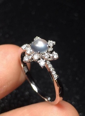 烟雨新款高贵百搭款冰种玉髓蛋面翡翠镶钻雪花款戒指女式