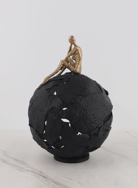 现代简约创意金属黑色人物摆件客厅餐厅卧室办公室书房家居装饰品