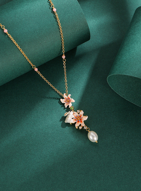 渐变花朵灰色兔子珍珠流苏项链女