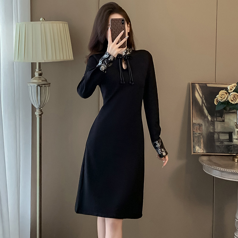 新中式国风设计感立领盘扣连衣裙女秋冬季高级感加绒加厚打底裙子,淘宝优惠券,粉丝福利购,淘宝优惠卷