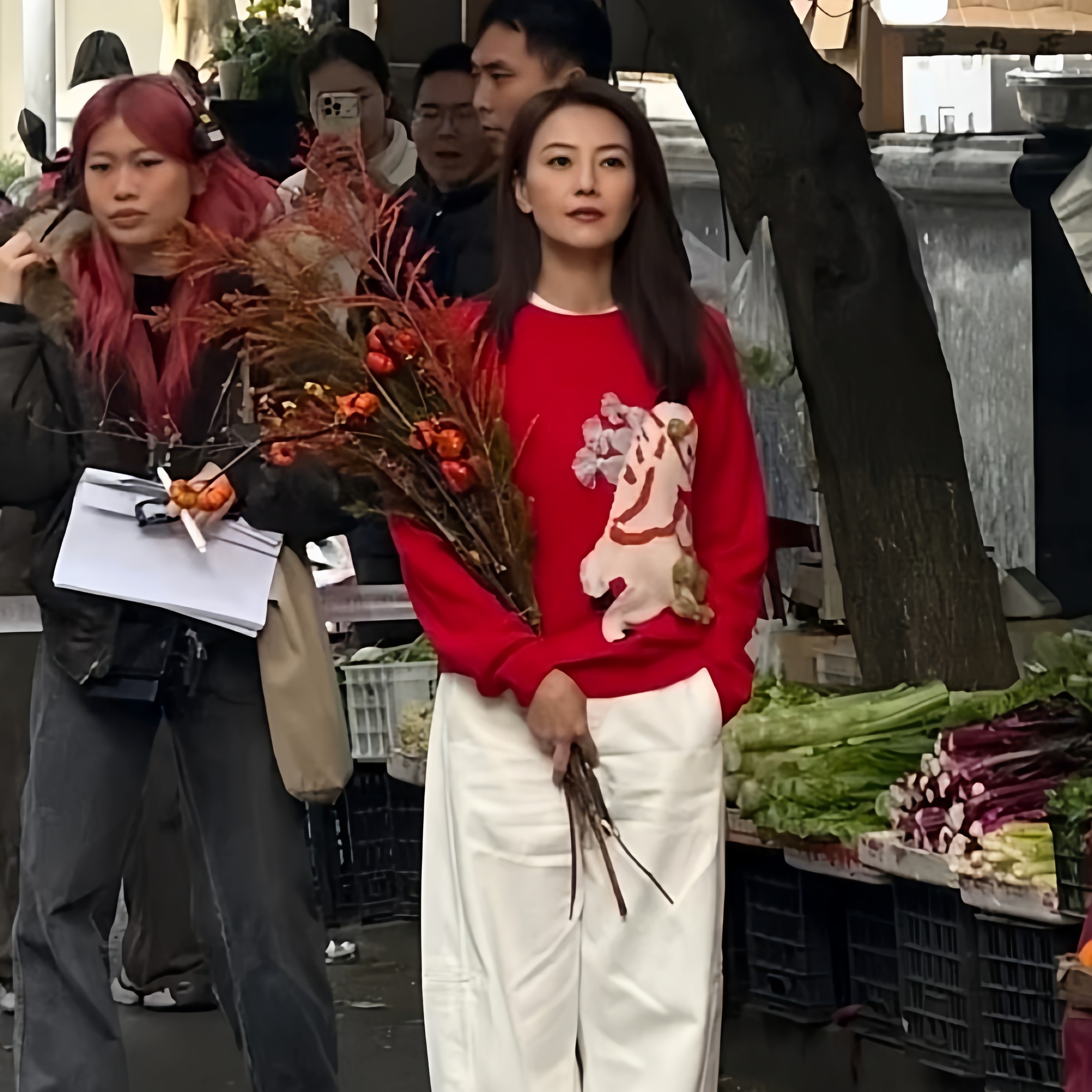 高圆圆同款红色喜庆马年新年本命年刺绣小马针织衫百搭国潮毛衣女,淘宝优惠券,粉丝福利购,淘宝优惠卷