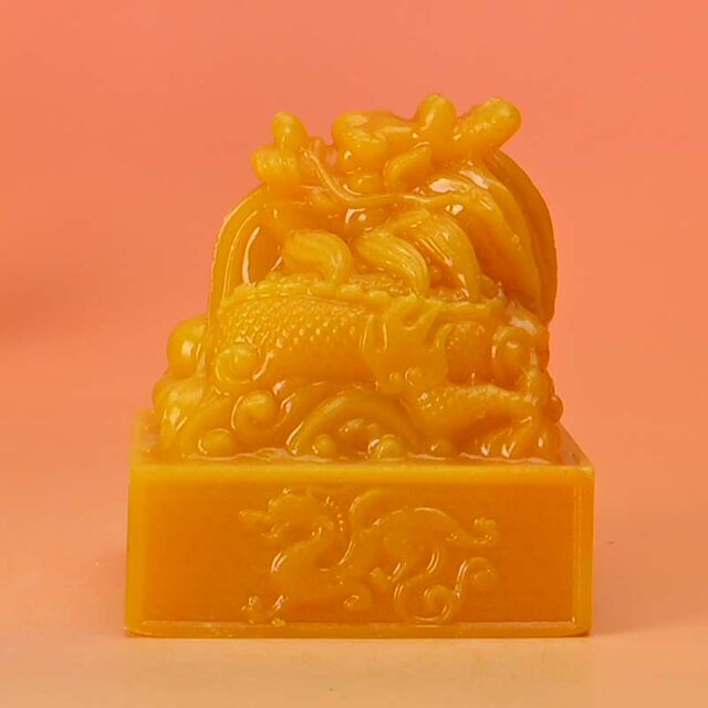 Antiques and miscellaneous items, antique Qianlong dragon seals, jade seals, four major feng shui beasts, large seals, zodiac dragons, large ornaments