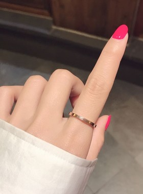 一钻简约素圈戒指女冷淡风小众潮时尚个性食指精致钛钢不掉色显白