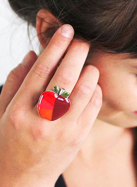 法国TARATATA珐琅彩绘红苹果戒指女圣诞节小众设计个性单身食指戒