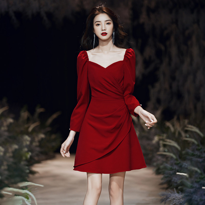 晚礼服适合什么场合穿,穿晚礼服的注意事项,穿着晚礼服的环境_大山谷图库