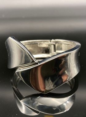 几何电镀时尚OL宽手镯