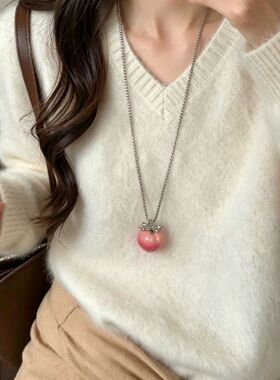 立体小桃子吊坠韩系甜美可爱水蜜桃钛钢毛衣链少女小众温柔长项链