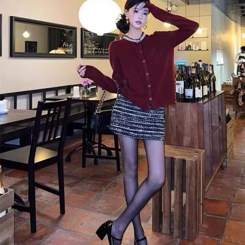 2025套装女装秋冬季小香风红色针织衫毛衣新年亮片裙子气质一整套,淘宝优惠券,粉丝福利购,淘宝优惠卷