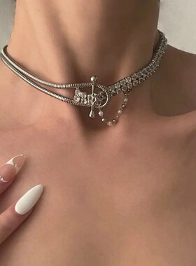 酷系爆闪拼接项链时尚通勤简约轻奢choker锁骨链高级感辣妹饰品