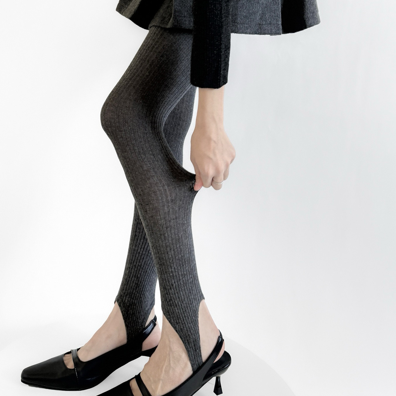 26秋季miu系百搭竖条九分打底袜修身微透简约九分踩脚棉质连裤袜,淘宝优惠券,粉丝福利购,淘宝优惠卷