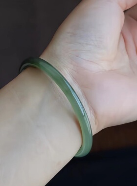 细圆条手镯和田玉晴水料