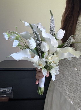 new韩式白色马蹄莲郁金香手捧花仿真极简新娘婚纱照领证婚礼花束