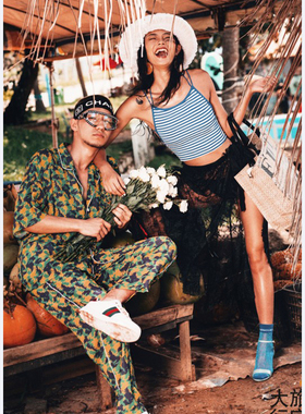 街拍欧美珍珠道具个性风墨镜