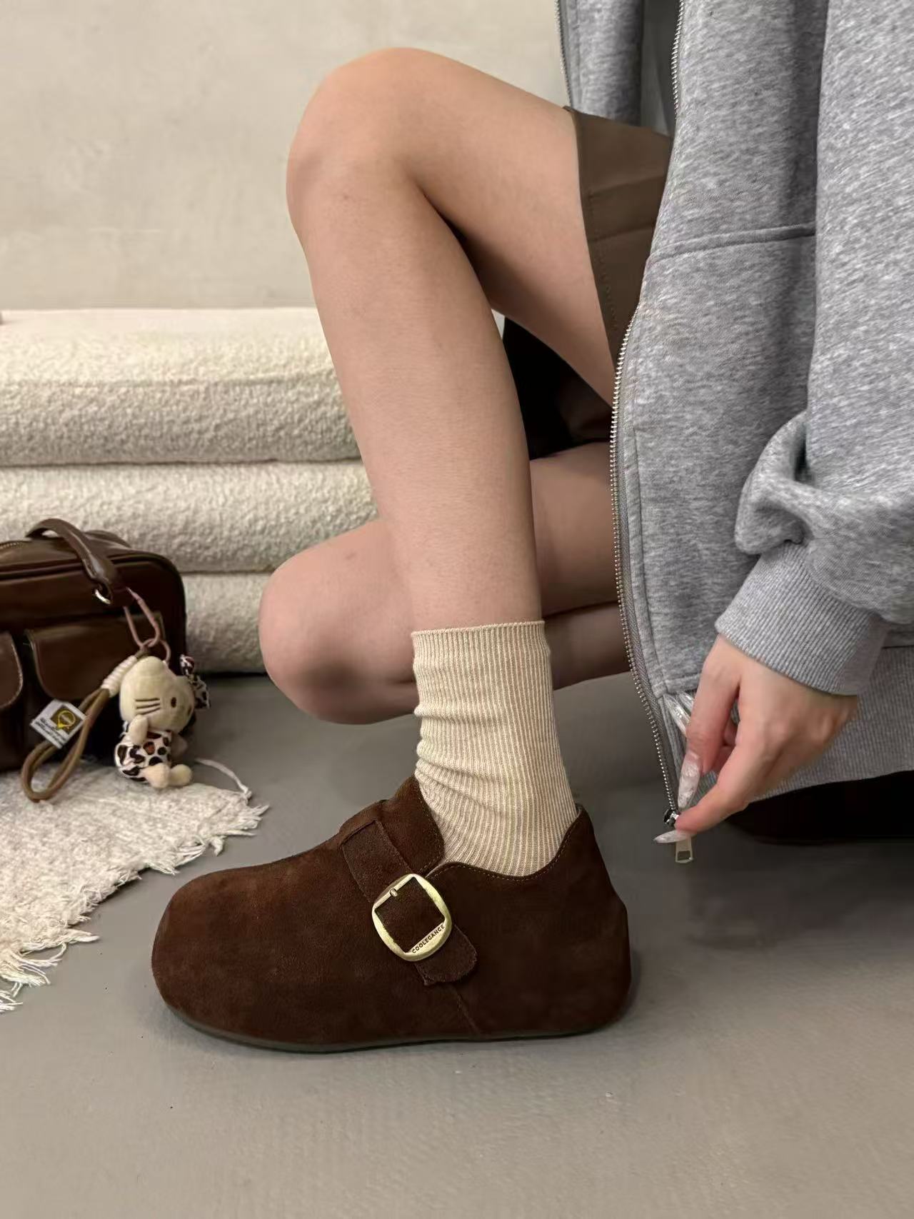 真皮加绒勃肯鞋女2025秋冬爆款内增高厚底一脚蹬棉鞋女 - 图0