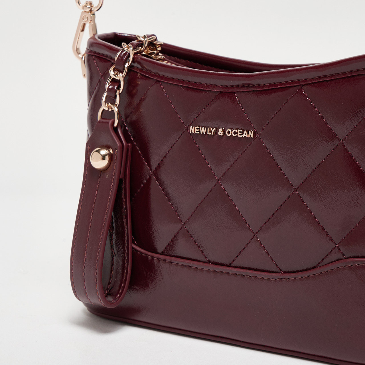 IEF/爱依服时尚女包2025新款流行爆款轻奢风百搭菱格单肩水桶包,淘宝优惠券,粉丝福利购,淘宝优惠卷