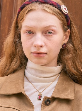 oups 英伦肖像项链格纹简约小方糖毛衣链原创格纹迷情系列