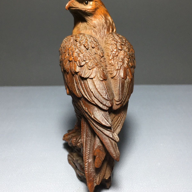 Antiques and miscellaneous collections, old wood carved eagle ornaments, solid wood carved birds, animals, home decorations, craft gifts