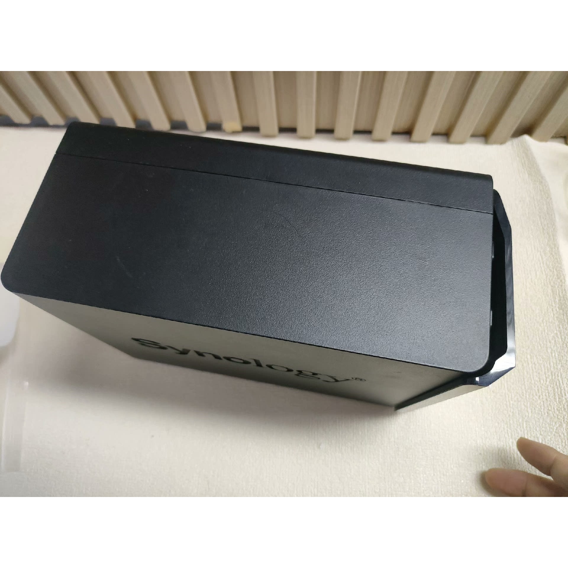 Synology DS220+ network storage original genuine functional normal packaging accessories