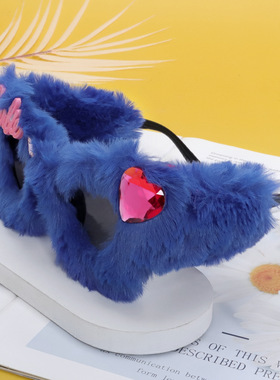 芭比爱心带钻毛毛眼镜字母Barbie