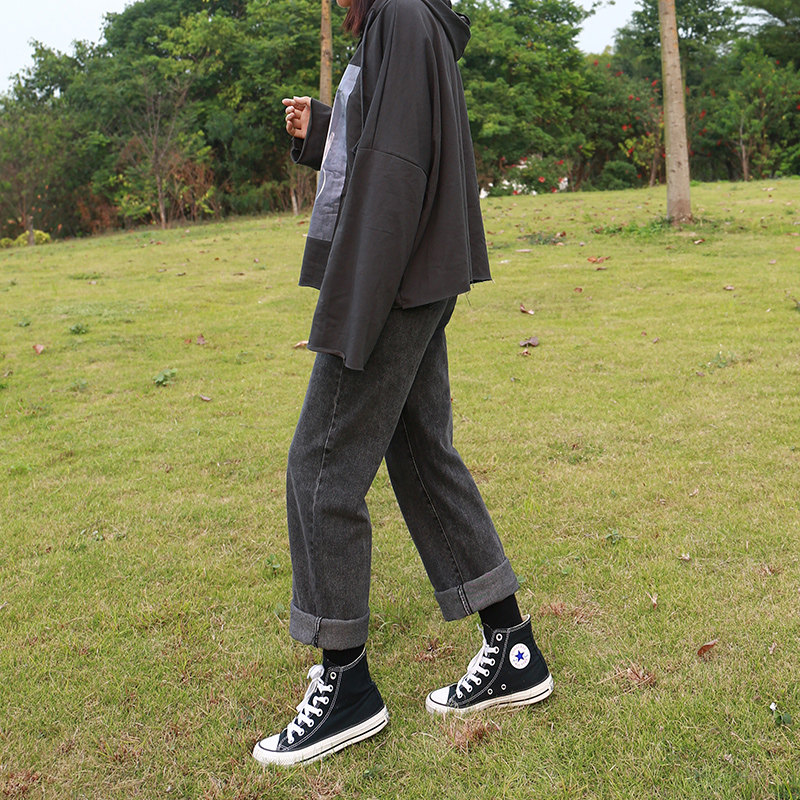 烟灰色直筒2020年新款秋季牛仔裤 灵貂牛仔裤