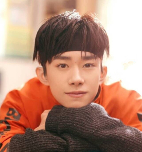 低调色舒适柔软弹力运动发带