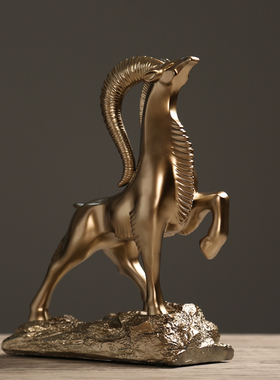 办公室酒柜摆件树脂招财领头羊