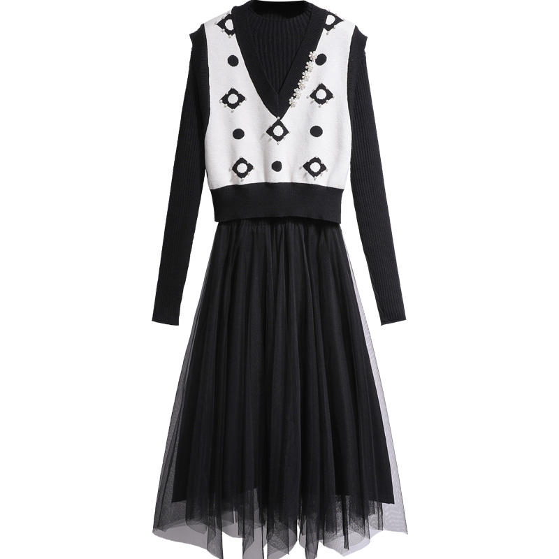 初黎旗舰店针织连衣裙两件套秋冬黑打底内搭新年女装高级感红色长裙毛衣裙子3