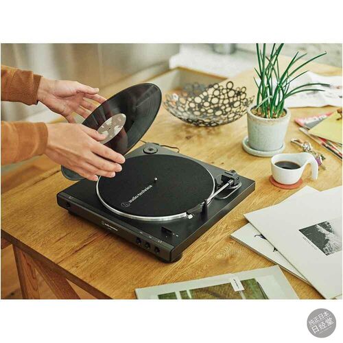 日本代购 铁三角ATLP60XBT蓝牙黑胶唱机 新手黑胶唱机 LP60X - 图0