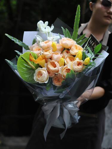 进口玫瑰花奥斯汀朱丽叶蕙兰花北京鲜花同城花店速递广州深圳上海 - 图0