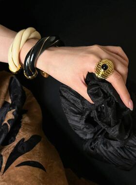 法国复古小众设计扭结设计马卡龙开口手镯个性中古独特轻奢高级感