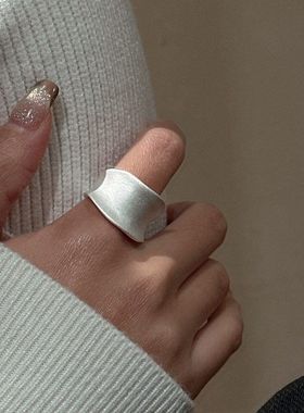 S925纯银韩版小众设计感马鞍烧白戒指韩版韩版韩式风简约指环