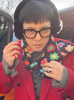 GD权志龙同款满钻红蓝宝石戒指女轻奢百搭复古高级感糖果指环手饰